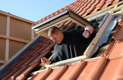 Pose de fenêtres de toit Velux à Igon